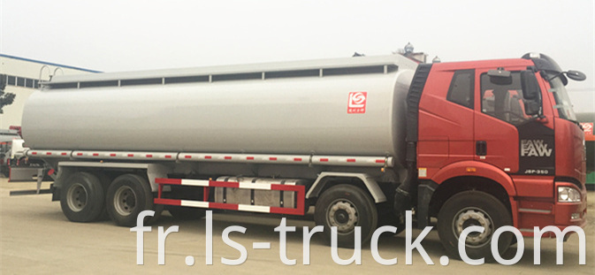 FAW 8X4 Heavy Duty 30000L Fuel Tanker Truck 